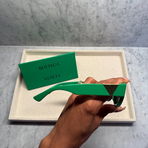 Bottega Veneta Cat Eye Sunglasses - Picture 4 of 5